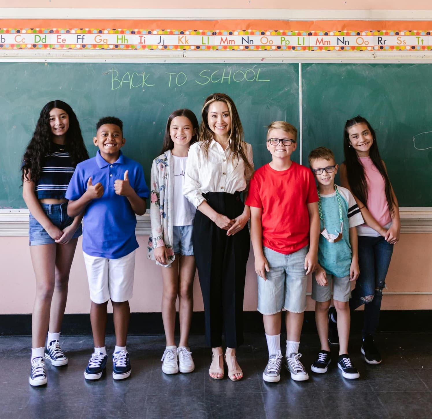 como ser un buen profesor alumnos de pie contentos