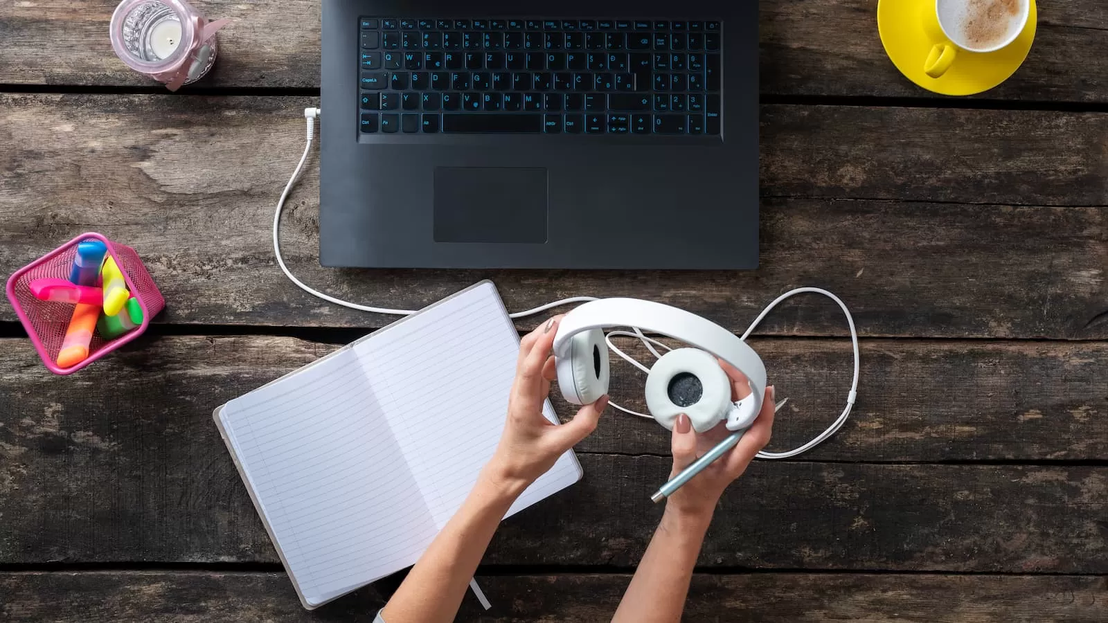 elearning portatil y cascos