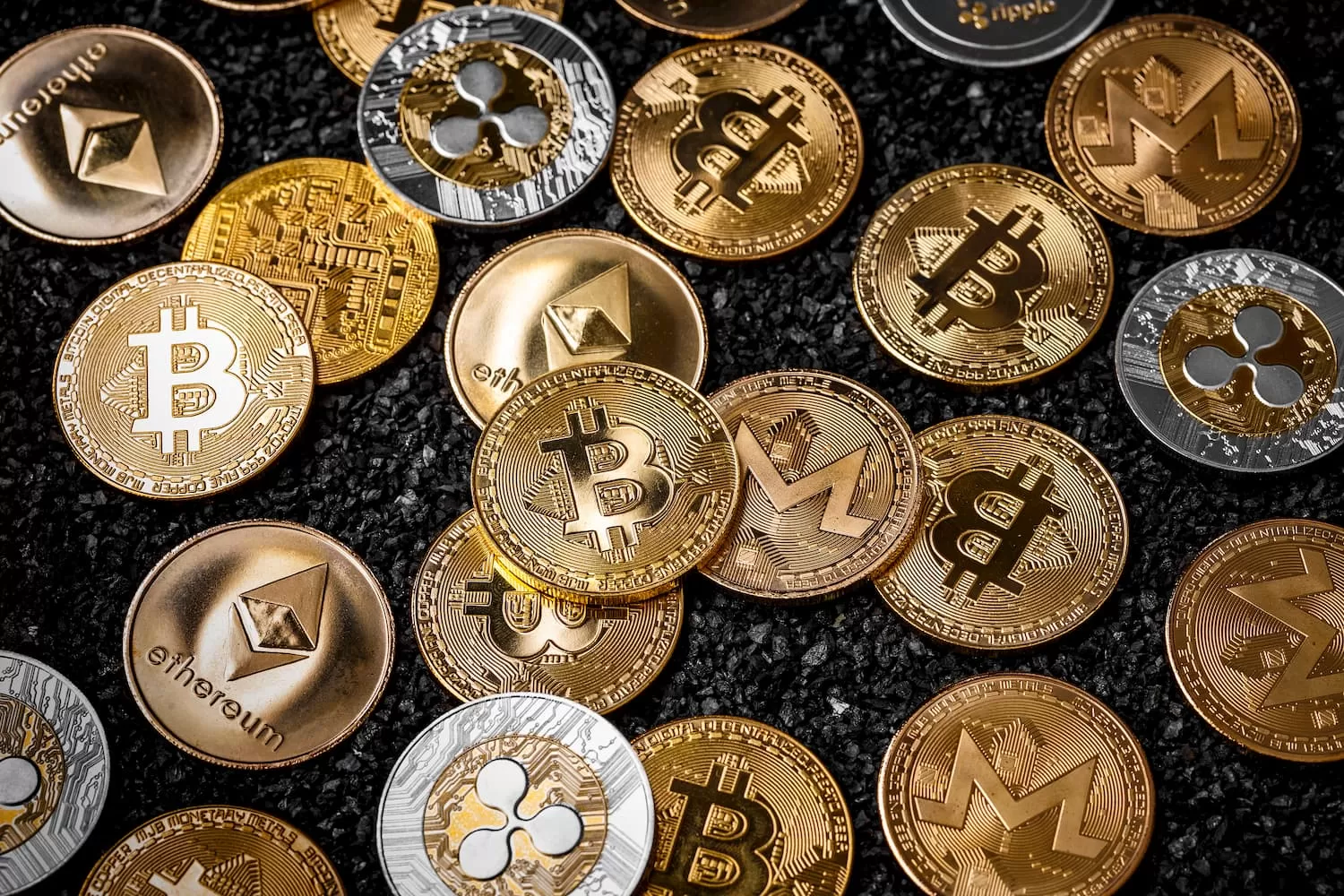 especialista en criptomonedas y banca digital