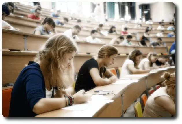 Selectividad, imagen de alumnos realizando el examen