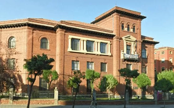 IES Claudio Sánchez Albornoz logo