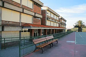 IES Etxebarri logo